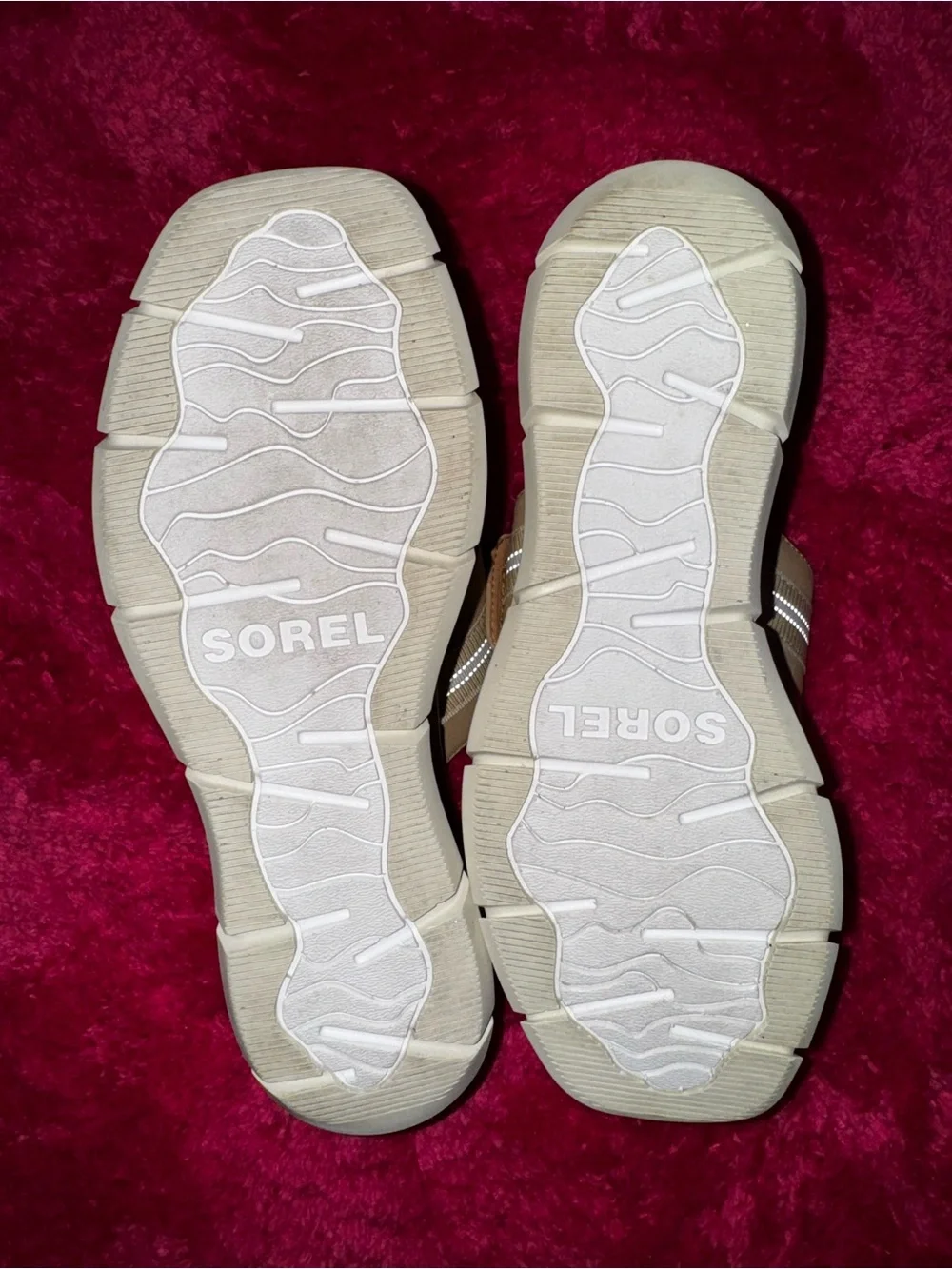 SOREL Joanie lll Wedge Slide size  8.5 Excellent Pre-Owned Condition GORGEOUS!